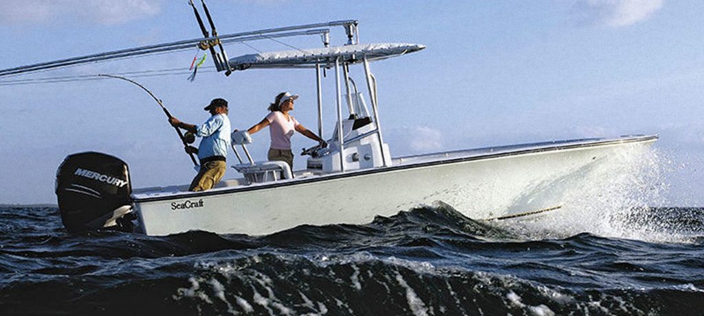 Enjoy leisure time in comfortable yacht fishing